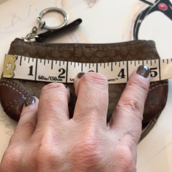 Authentic Coach Keychain Purse. - Picture 5 of 12